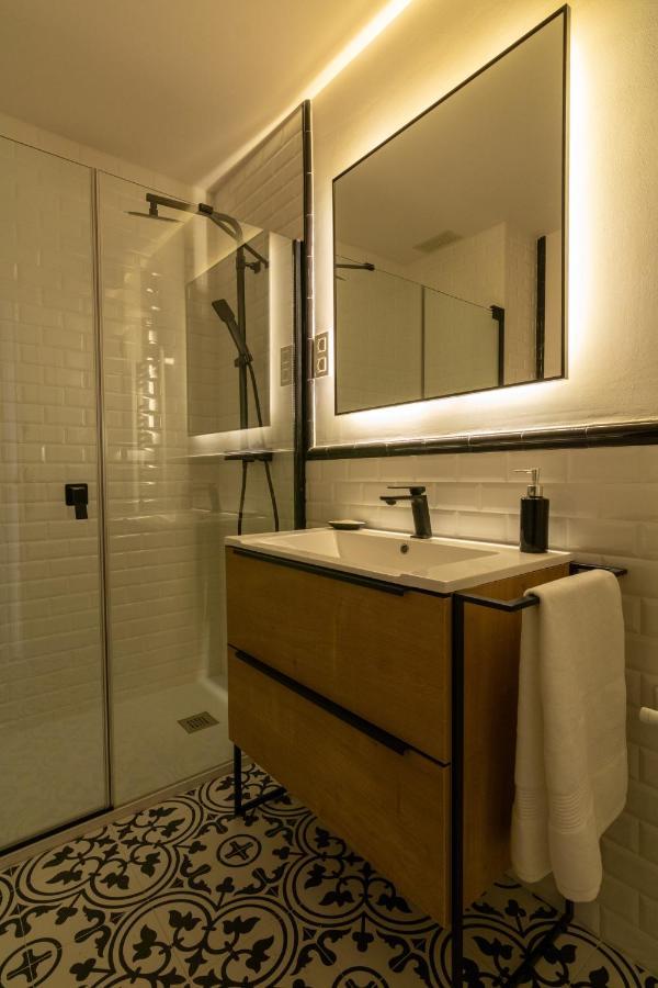 Bilbao Henao Park De Bilbao Suites, En Pleno Centro Con Garaje Directo Exterior photo